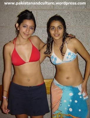 sexy+pakistani+girls+in+swimsuit